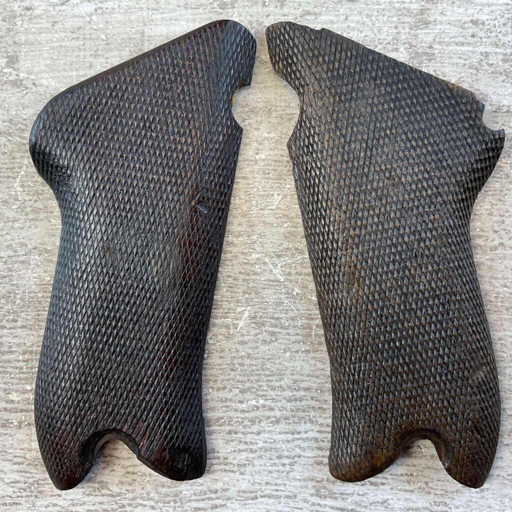LUGER P08 ERA CORRECT ORIGINAL NON-MATCHING WALNUT GRIPS, JAMES EARL JONES COLLECTION #5-11621