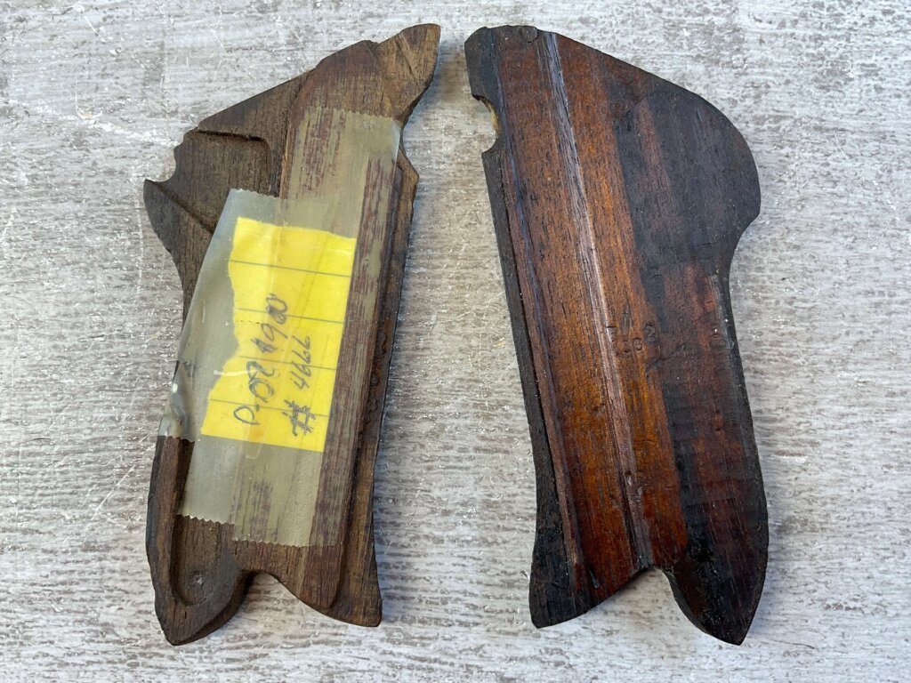 LUGER P08 ERA CORRECT ORIGINAL NON-MATCHING WALNUT GRIPS, JAMES EARL JONES COLLECTION #5-11621
