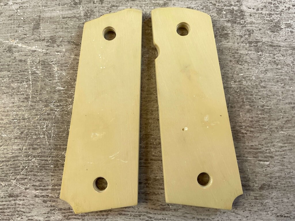 SID RYAN CUSTOM 1911 U.S. ARMY GRIPS, JAMES EARL JONES COLLECTION #5-11622