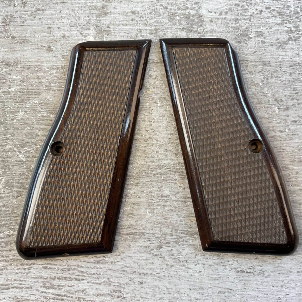 VINTAGE BROWNING P35 HI-POWER DARK WOODEN GRIPS, JAMES EARL JONES COLLECTION #5-11632