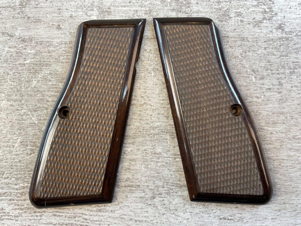 VINTAGE BROWNING P35 HI-POWER DARK WOODEN GRIPS, JAMES EARL JONES COLLECTION #5-11632