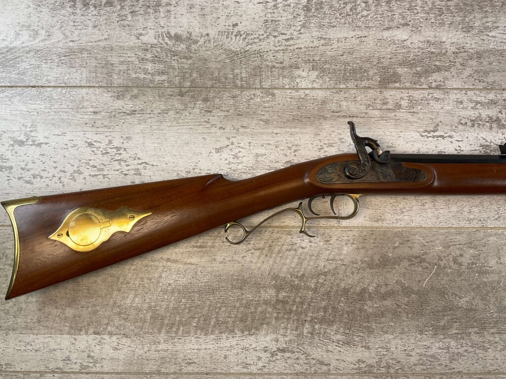 THOMPSON CENTER ARMS .50 CAL HAWKEN 28" HEAVY OCTAGON BBL PERCUSSION RIFLE, JAMES EARL JONES "FAVORITES" COLLECTION, ANTIQUE #5-11076