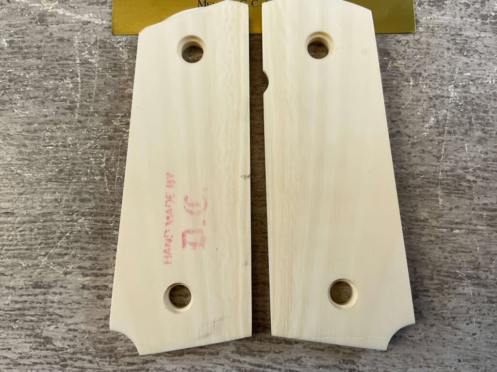 DAN CHESIAK HANDMADE COMMANDER 1911 REAL IVORY GRIPS, JAMES EARL JONES COLLECTION #5-11669