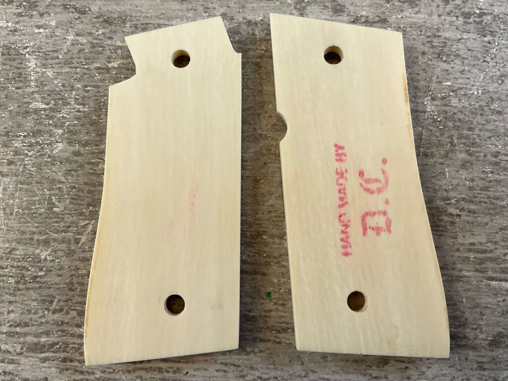 DAN CHESIAK HANDMADE COLT MUSTANG 380 POCKETLITE REAL IVORY GRIPS, JAMES EARL JONES COLLECTION #5-11670