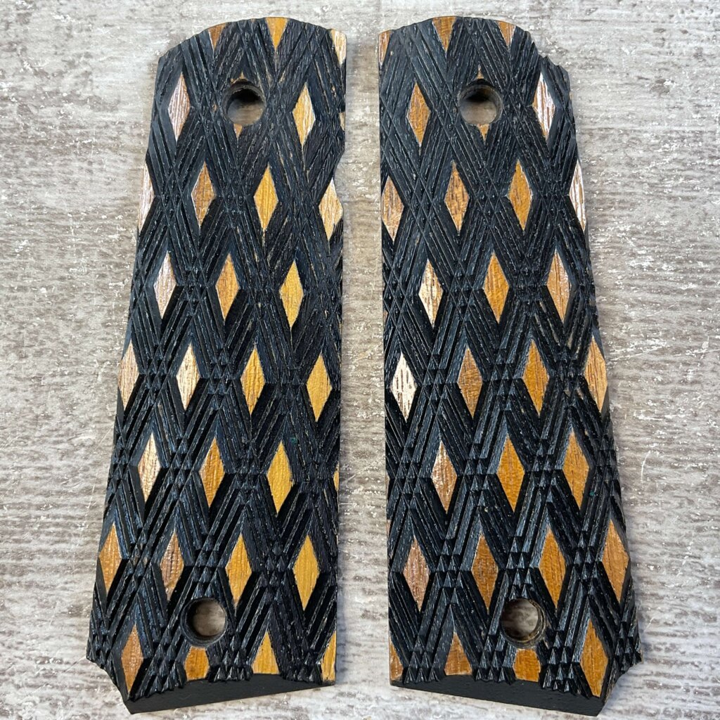 HERRETT 1911 BLACK LACQUER DIAMOND CHECKERED GRIPS, JAMES EARL JONES COLLECTION #5-11717