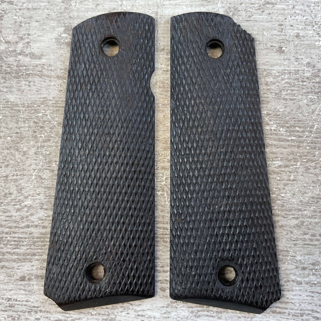 ARGENTINE 1911 BLACK WOOD GRIPS, JAMES EARL JONES COLLECTION #5-11722