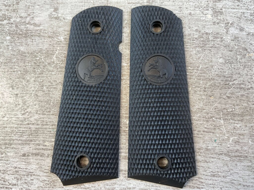 COLT 1911 BLACK RUBBER GRIPS W/ RAMPANT COLT, JAMES EARL JONES COLLECTION #5-11724