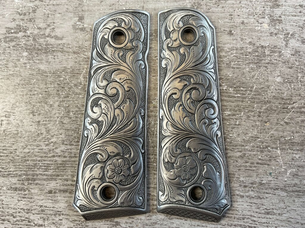 J.ADAMS ENGRAVED FLORAL DESIGN PEWTER VERMONT 1989 GRIPS, JAMES EARL JONES COLLECTION #5-11727