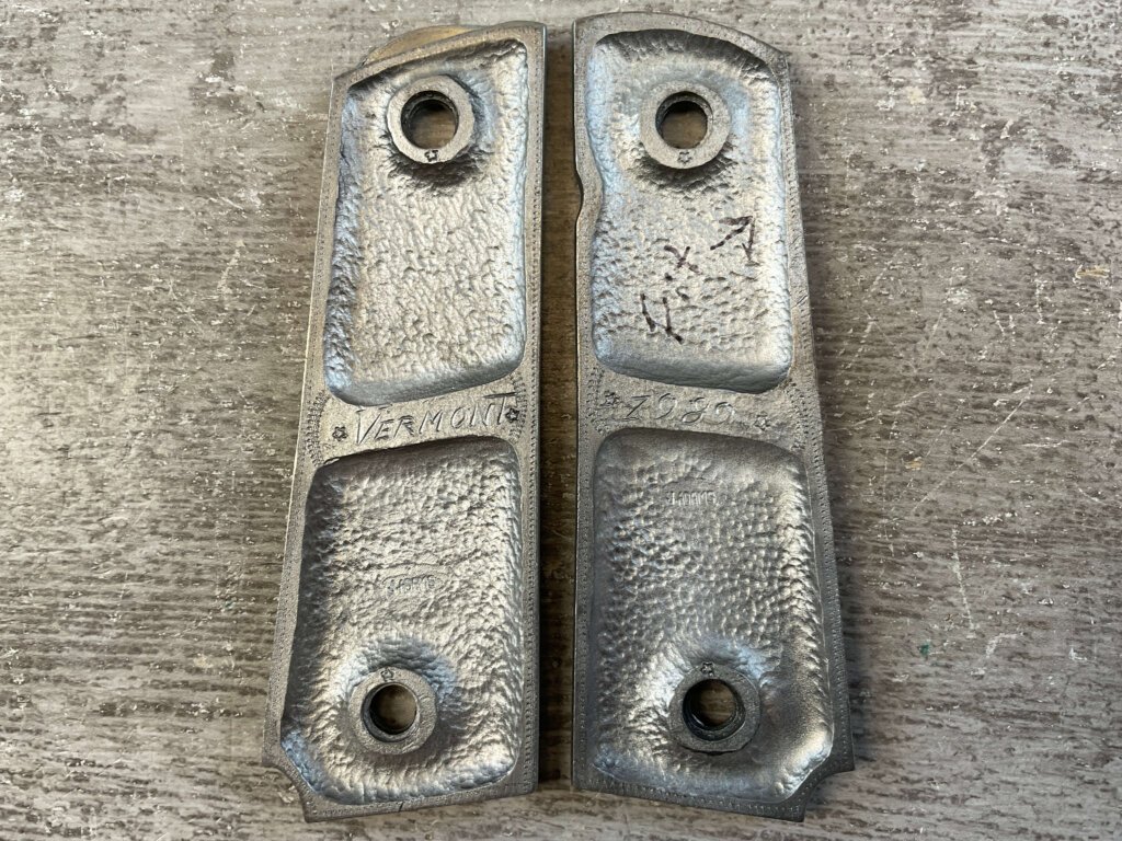 J.ADAMS ENGRAVED FLORAL DESIGN PEWTER VERMONT 1989 GRIPS, JAMES EARL JONES COLLECTION #5-11727