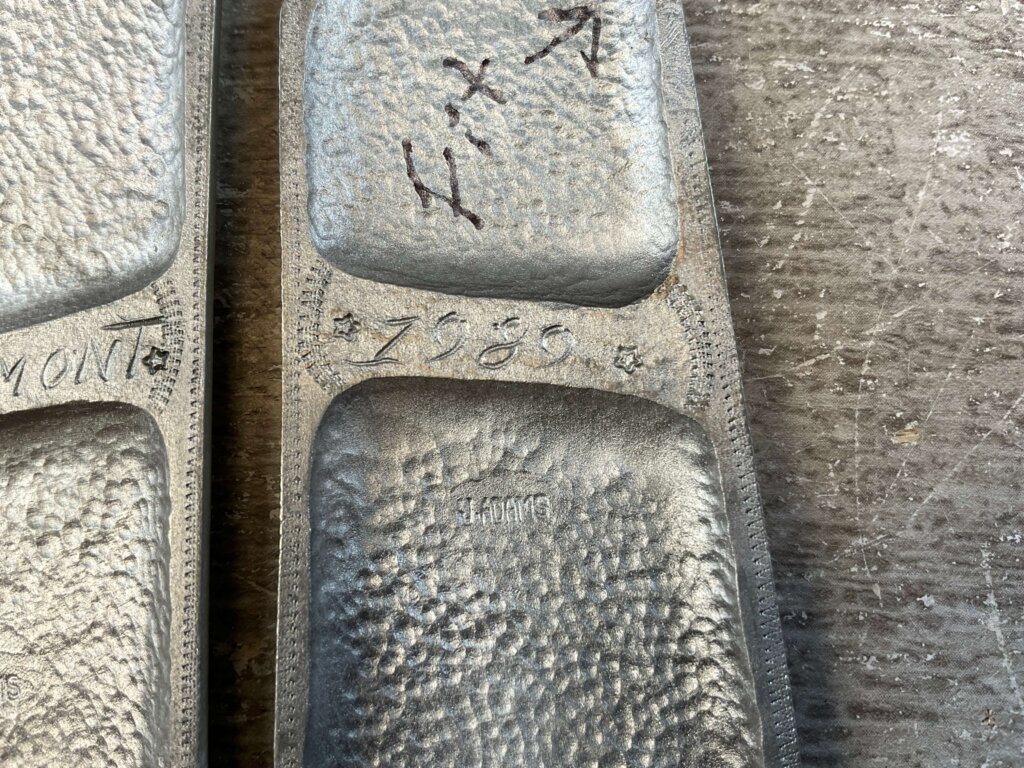 J.ADAMS ENGRAVED FLORAL DESIGN PEWTER VERMONT 1989 GRIPS, JAMES EARL JONES COLLECTION #5-11727