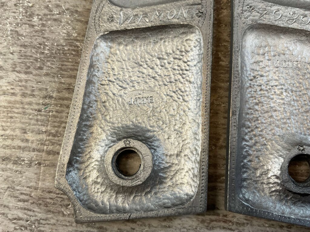 J.ADAMS ENGRAVED FLORAL DESIGN PEWTER VERMONT 1989 GRIPS, JAMES EARL JONES COLLECTION #5-11727