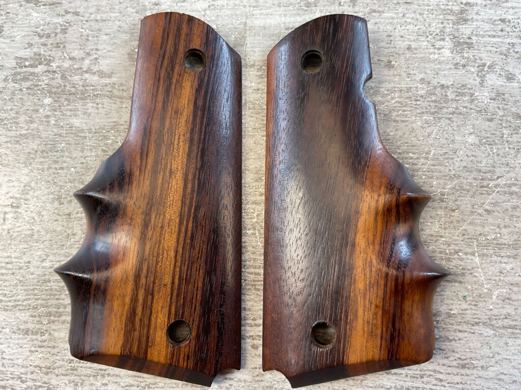 HOGUE 1911 WOOD WRAP AROUND GRIPS W/ FINGER GROOVES, JAMES EARL JONES COLLECTION #5-11734