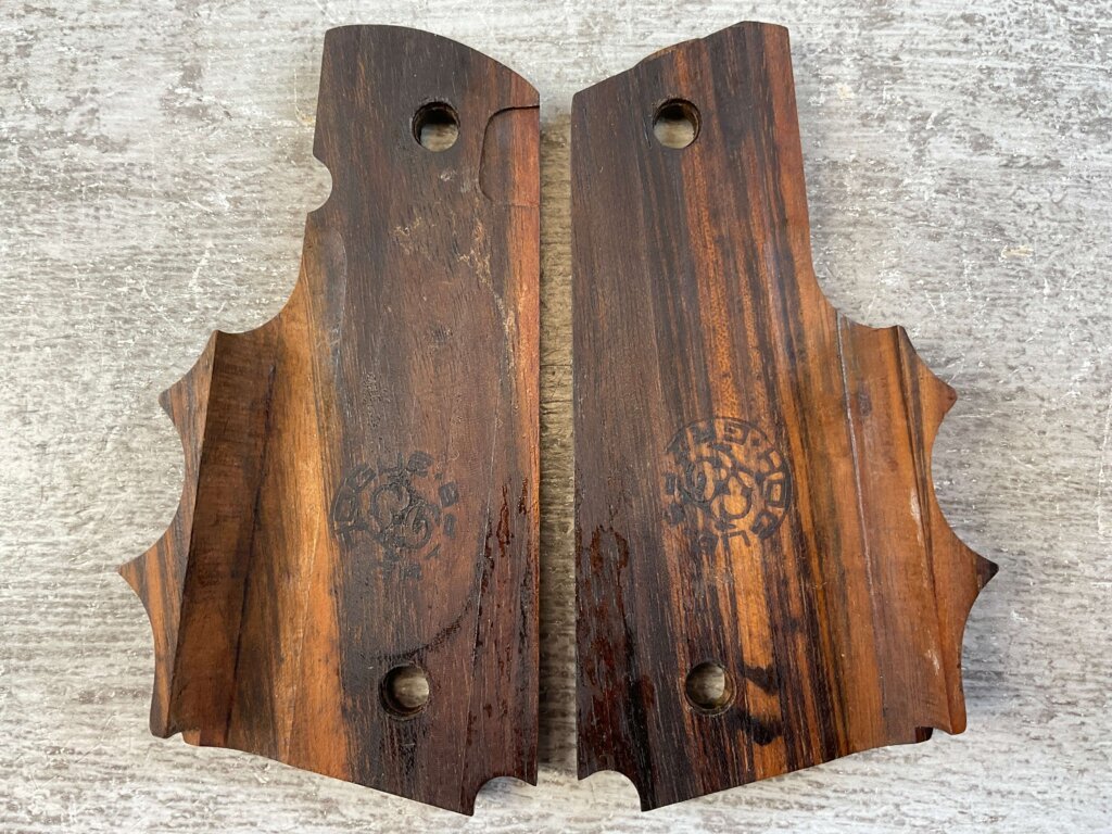 HOGUE 1911 WOOD WRAP AROUND GRIPS W/ FINGER GROOVES, JAMES EARL JONES COLLECTION #5-11734