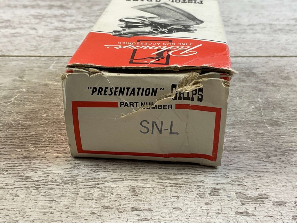 PACHMAYR S&W J FRAME SMALL PISTOL RUBBER GRIPS, JAMES EARL JONES COLLECTION #5-11735