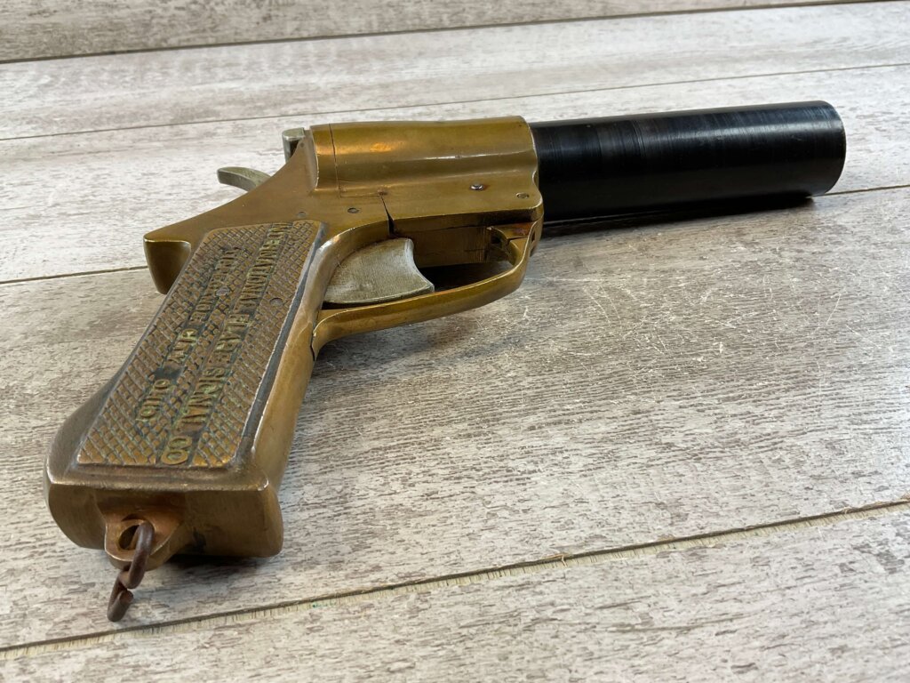 FEDERAL LABORATORIES 37MM RIOT GAS LAUNCHER, JAMES EARL JONES "FAVORITES" COLLECTION #5-11079