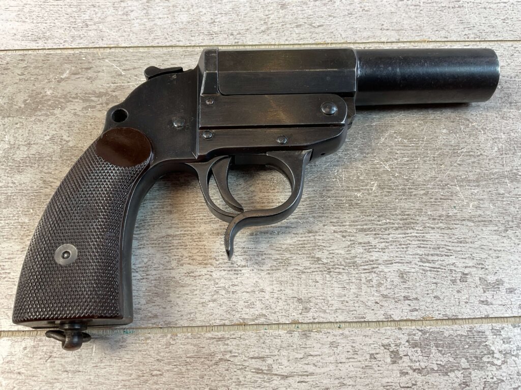WALTHER LP34 26.5MM WWII GERMAN STEEL FRAME FLARE PISTOL