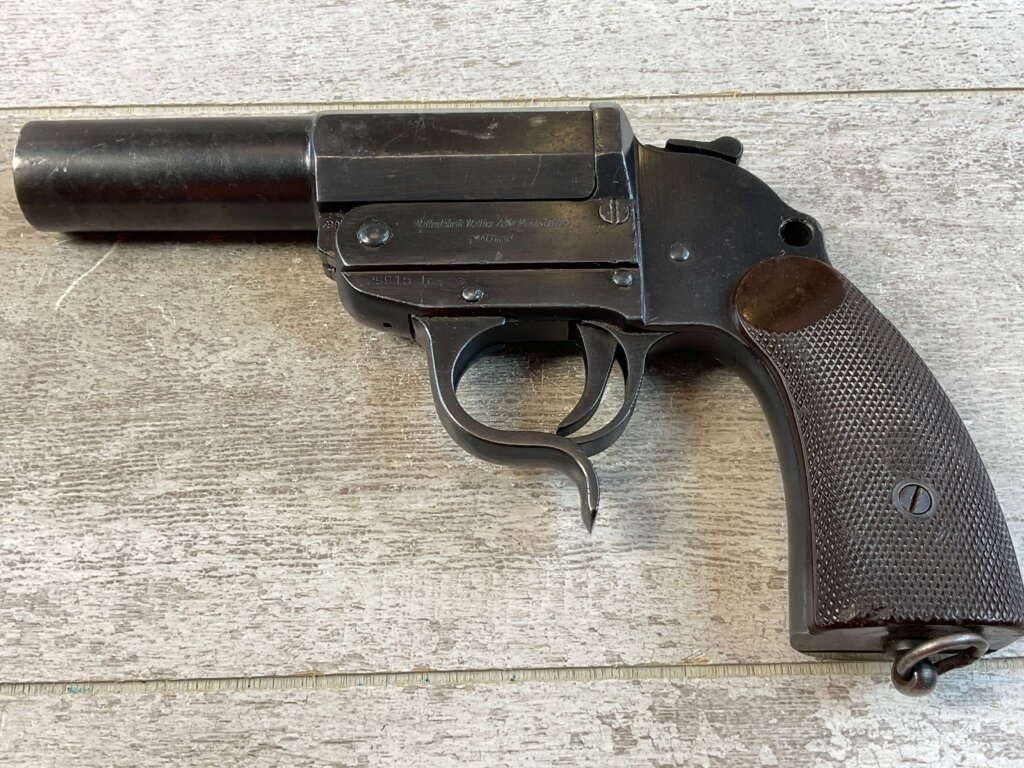 WALTHER LP34 26.5MM WWII GERMAN STEEL FRAME FLARE PISTOL