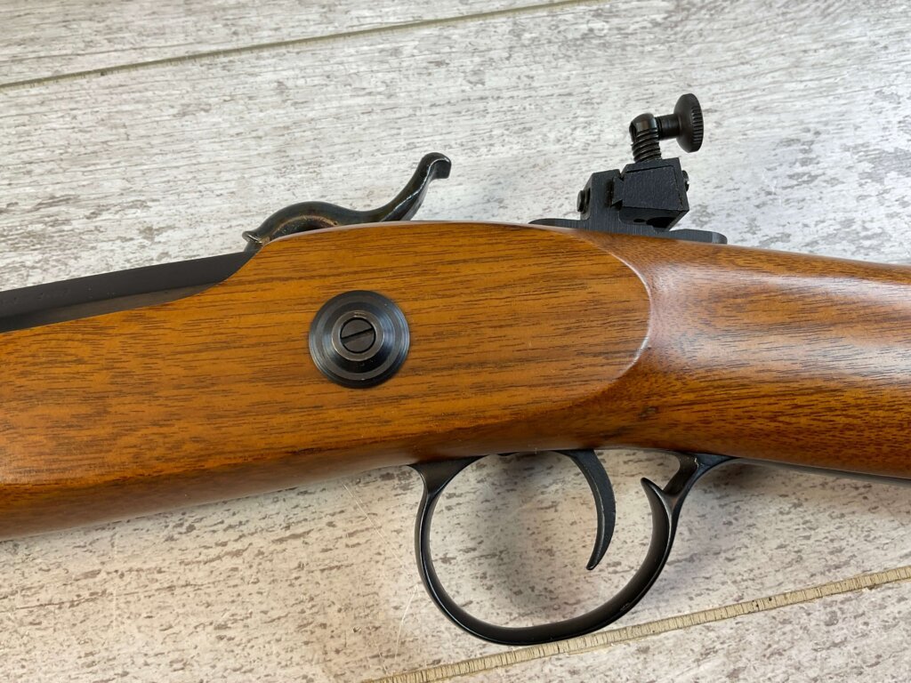 THOMPSON CENTER RENEGADE .54 CAL PERCUSSION RIFLE, ANTIQUE #6-04103