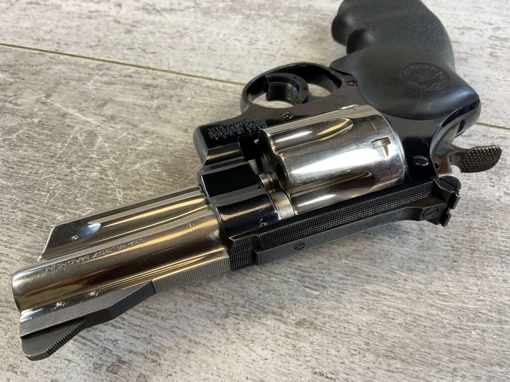SMITH & WESSON S&W MODEL 28 .357 MAGNUM REVOLVER