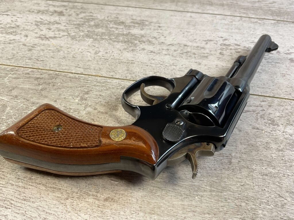 SMITH & WESSON S&W MODEL 10-7 .357 MAGNUM REVOLVER