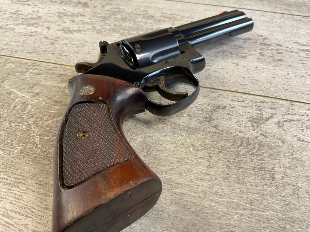 SMITH & WESSON S&W MODEL 586 .357 MAGNUM REVOLVER 4" BARREL