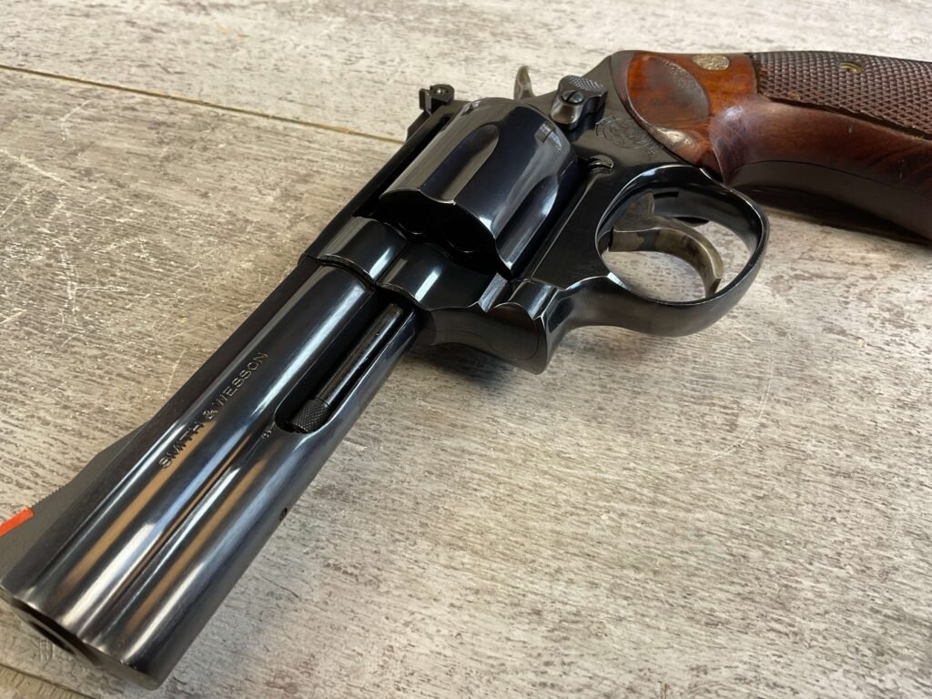 SMITH & WESSON S&W MODEL 586 .357 MAGNUM REVOLVER 4" BARREL