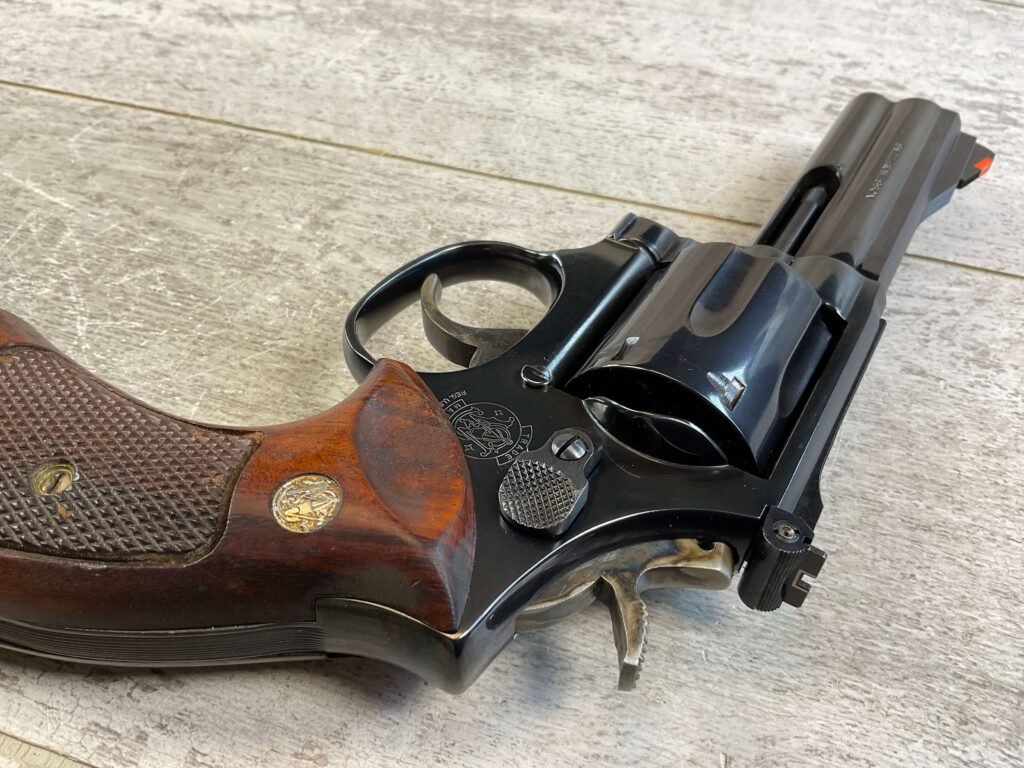 SMITH & WESSON S&W MODEL 586 .357 MAGNUM REVOLVER 4" BARREL