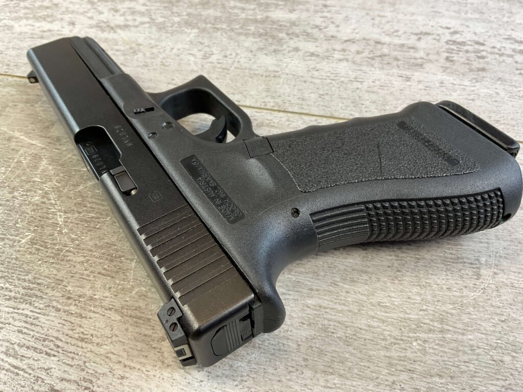GLOCK MODEL 22 GEN 3 .40 CAL SEMI AUTO PISTOL