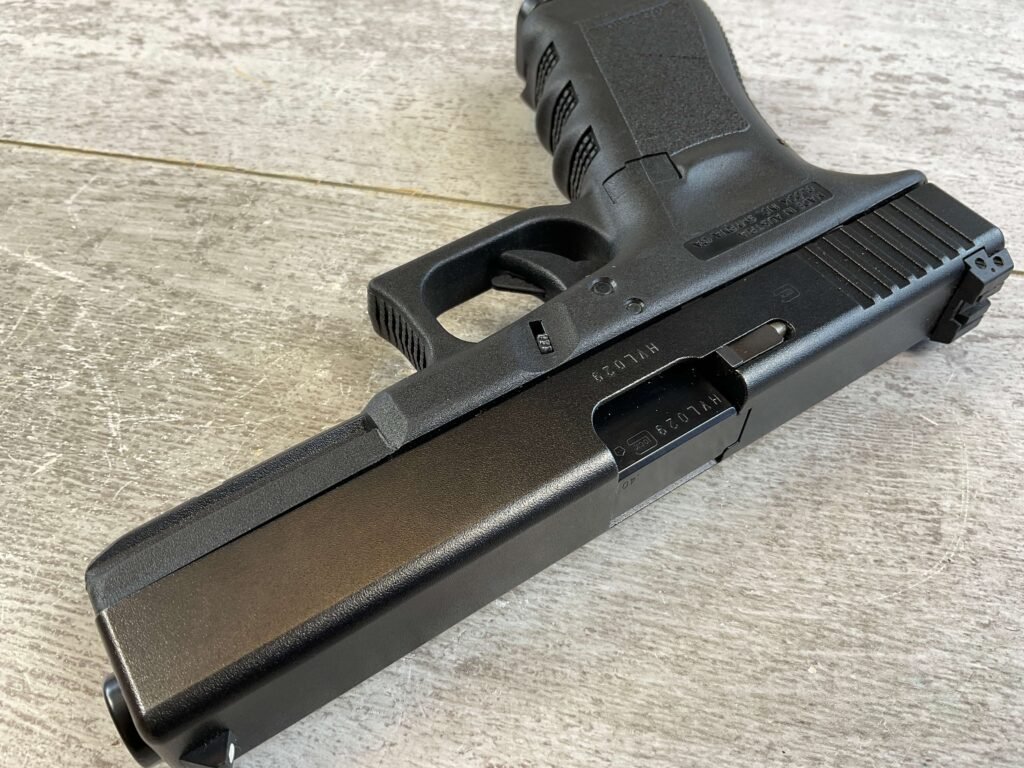 GLOCK MODEL 22 GEN 3 .40 CAL SEMI AUTO PISTOL
