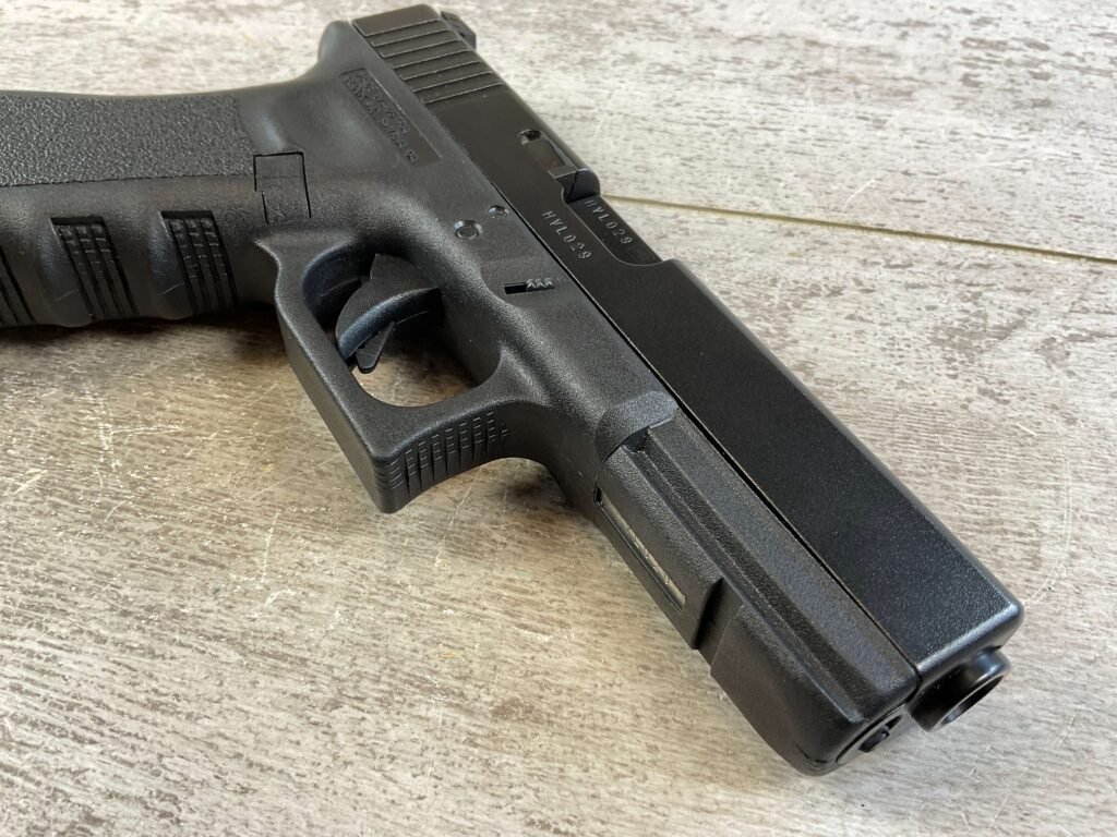 GLOCK MODEL 22 GEN 3 .40 CAL SEMI AUTO PISTOL