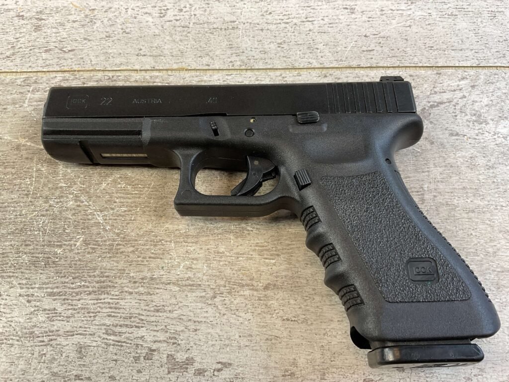 GLOCK MODEL 22 GEN 3 .40 CAL SEMI AUTO PISTOL