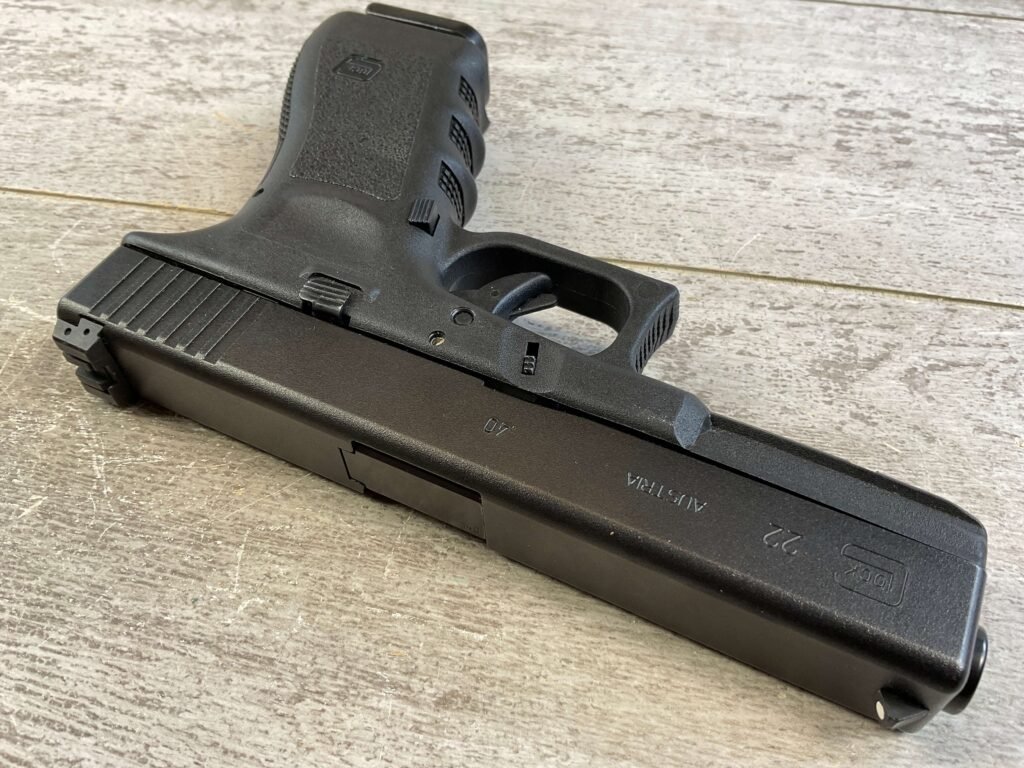 GLOCK MODEL 22 GEN 3 .40 CAL SEMI AUTO PISTOL