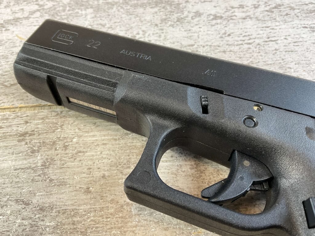 GLOCK MODEL 22 GEN 3 .40 CAL SEMI AUTO PISTOL