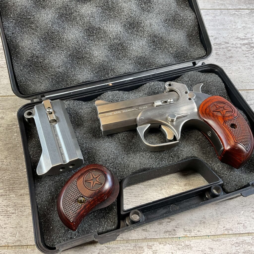 BOND ARMS TEXAS DEFENDER .357 / .38 SPL W/ .22 MAGNUM BARREL LIKE NEW IN BOX