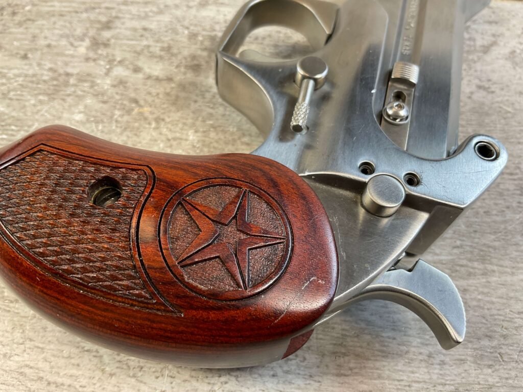 BOND ARMS TEXAS DEFENDER .357 / .38 SPL W/ .22 MAGNUM BARREL LIKE NEW IN BOX