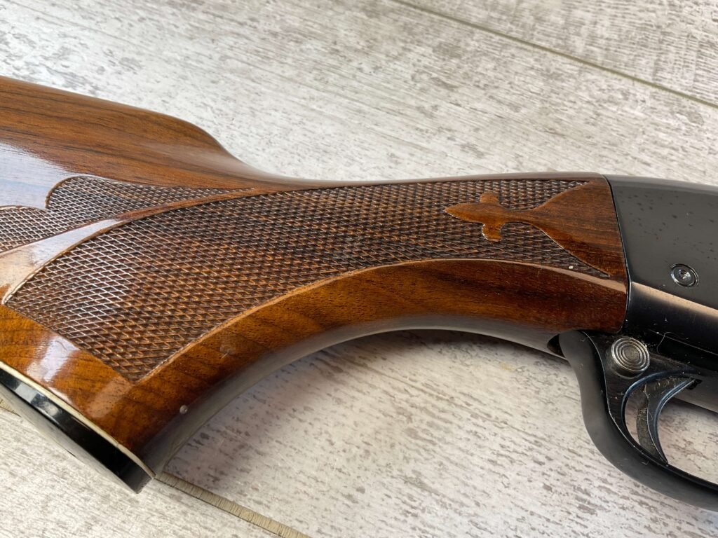 REMINGTON MODEL 1100 20GA SEMI AUTO SHOTGUN