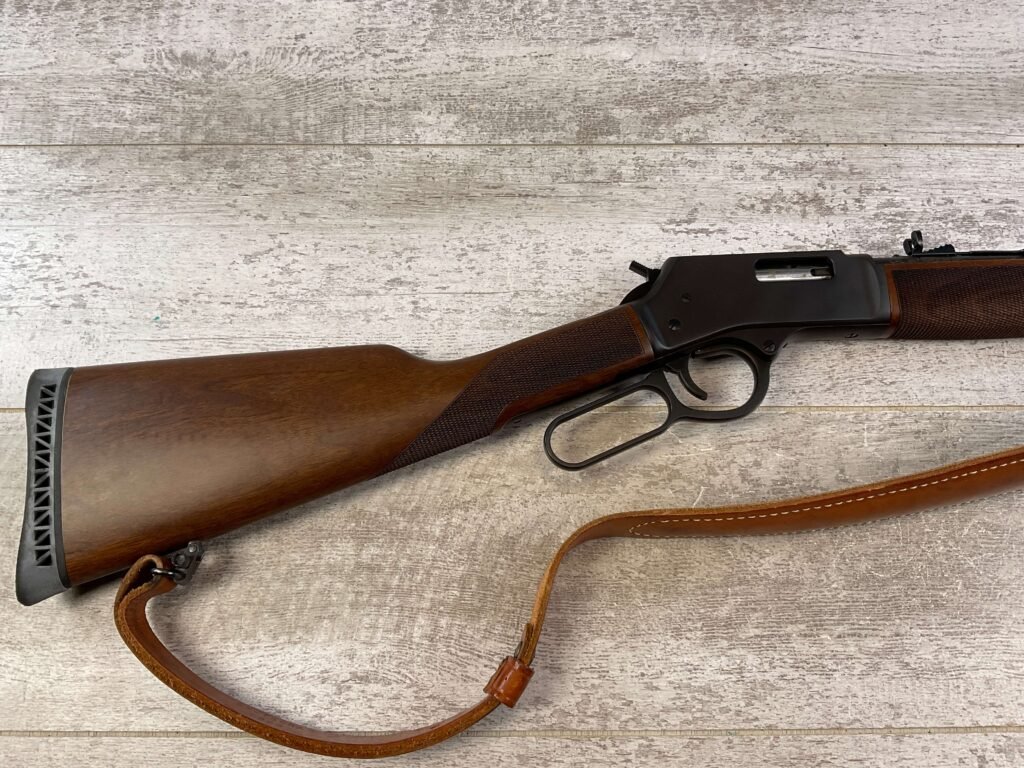 HENRY H12 CLASSIC .357 MAGNUM / .38 SPL LEVER ACTION RIFLE W/20" BARREL, LIKE NEW