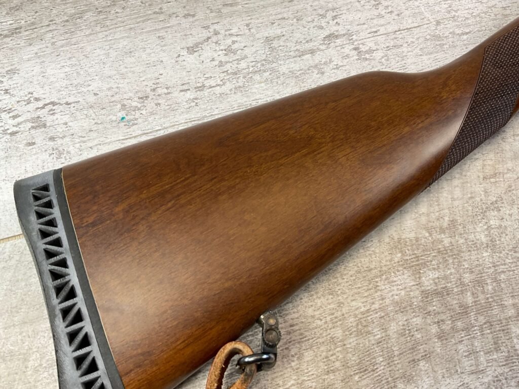 HENRY H12 CLASSIC .357 MAGNUM / .38 SPL LEVER ACTION RIFLE W/20" BARREL, LIKE NEW