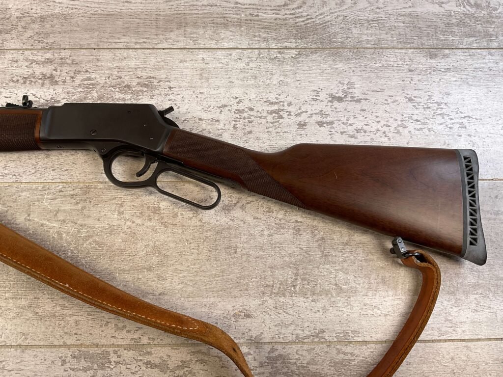 HENRY H12 CLASSIC .357 MAGNUM / .38 SPL LEVER ACTION RIFLE W/20" BARREL, LIKE NEW