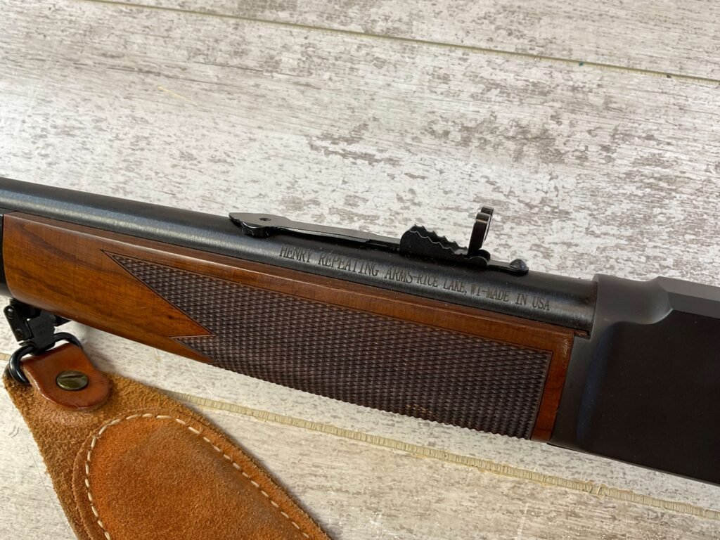 HENRY H12 CLASSIC .357 MAGNUM / .38 SPL LEVER ACTION RIFLE W/20" BARREL, LIKE NEW