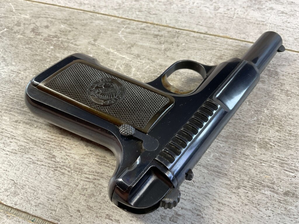 EARLY SAVAGE MODEL 1907 .32 ACP SEMI AUTO PISTOL, 1909 MFR & MINTY #6-06561-PF