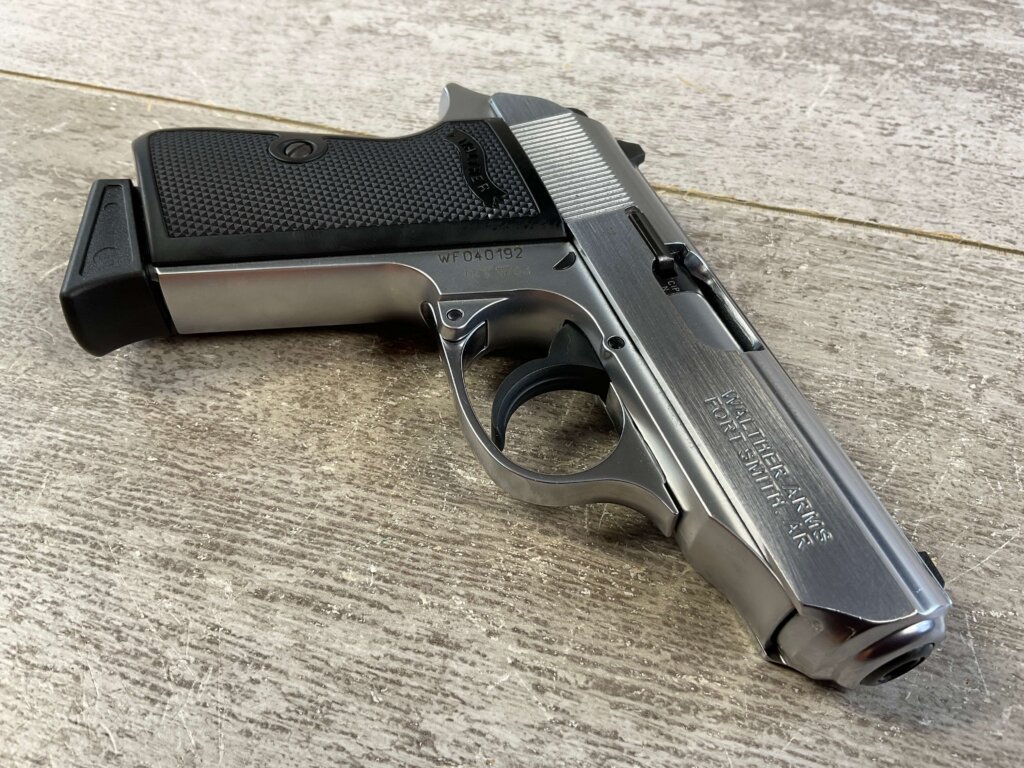 WALTHER PPK/S .22LR SEMI AUTO PISTOL, NEW #6-05117-PF