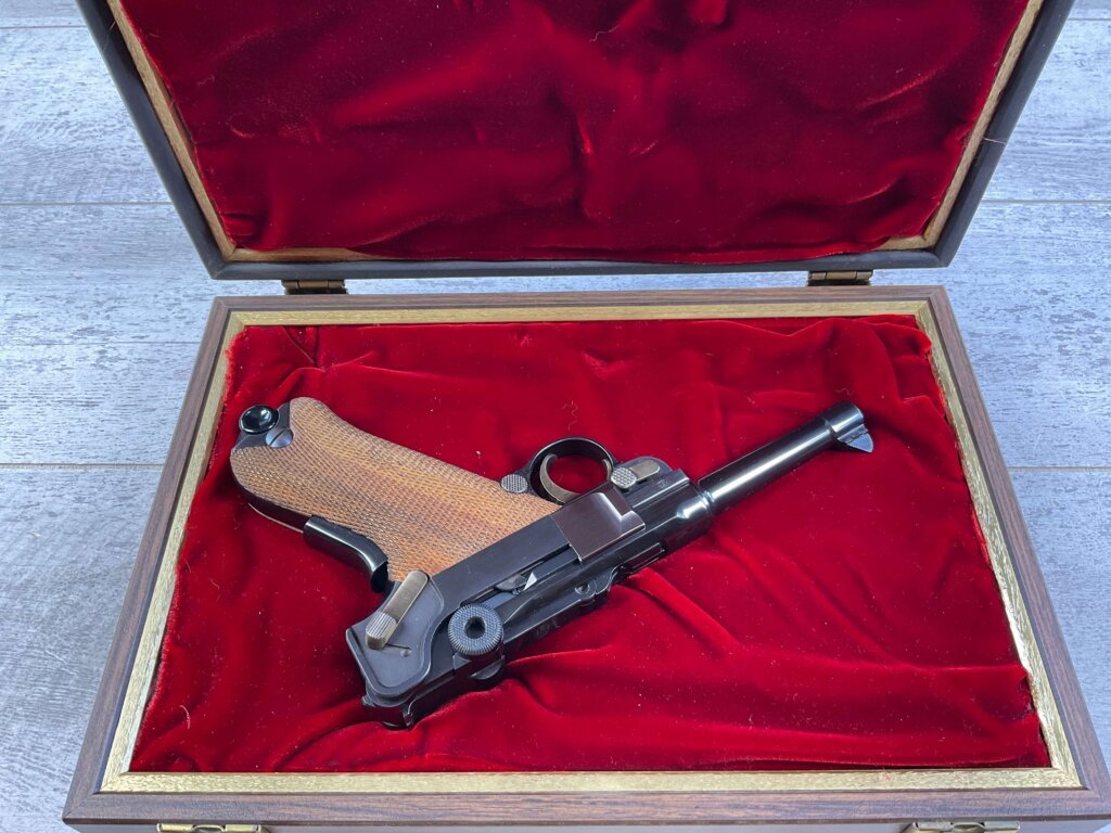 MAUSER INTERARMS AMERICAN EAGLE 4" .30 LUGER (7.65X21) P08 LUGER IN WOODEN DISPLAY CASE #6-06009-PF