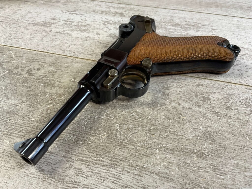 MAUSER INTERARMS AMERICAN EAGLE 4" .30 LUGER (7.65X21) P08 LUGER IN WOODEN DISPLAY CASE #6-06009-PF
