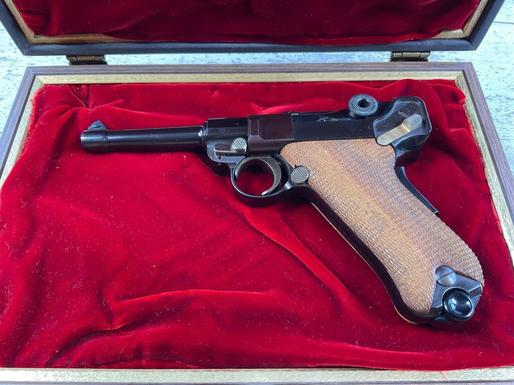 MAUSER INTERARMS AMERICAN EAGLE 4" .30 LUGER (7.65X21) P08 LUGER IN WOODEN DISPLAY CASE #6-06009-PF