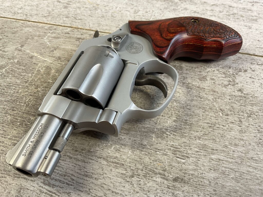 SMITH & WESSON S&W 637-2 .38 SPECIAL +P REVOLVER, MINTY LIKE NEW #6-06000-PF