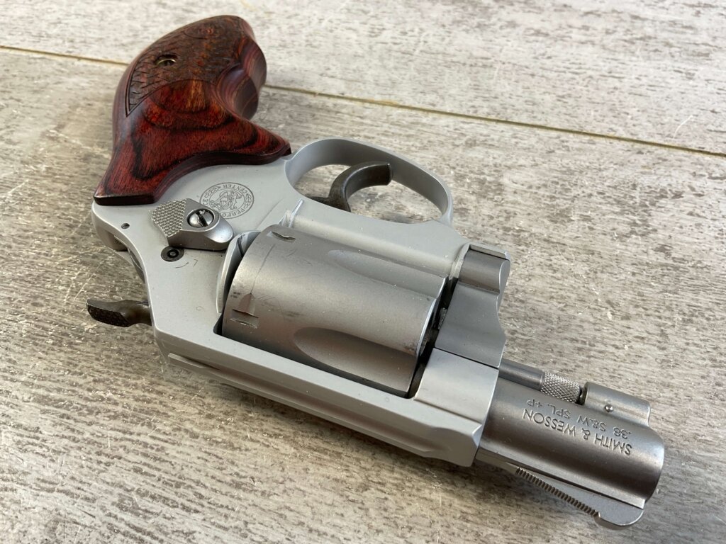 SMITH & WESSON S&W 637-2 .38 SPECIAL +P REVOLVER, MINTY LIKE NEW #6-06000-PF