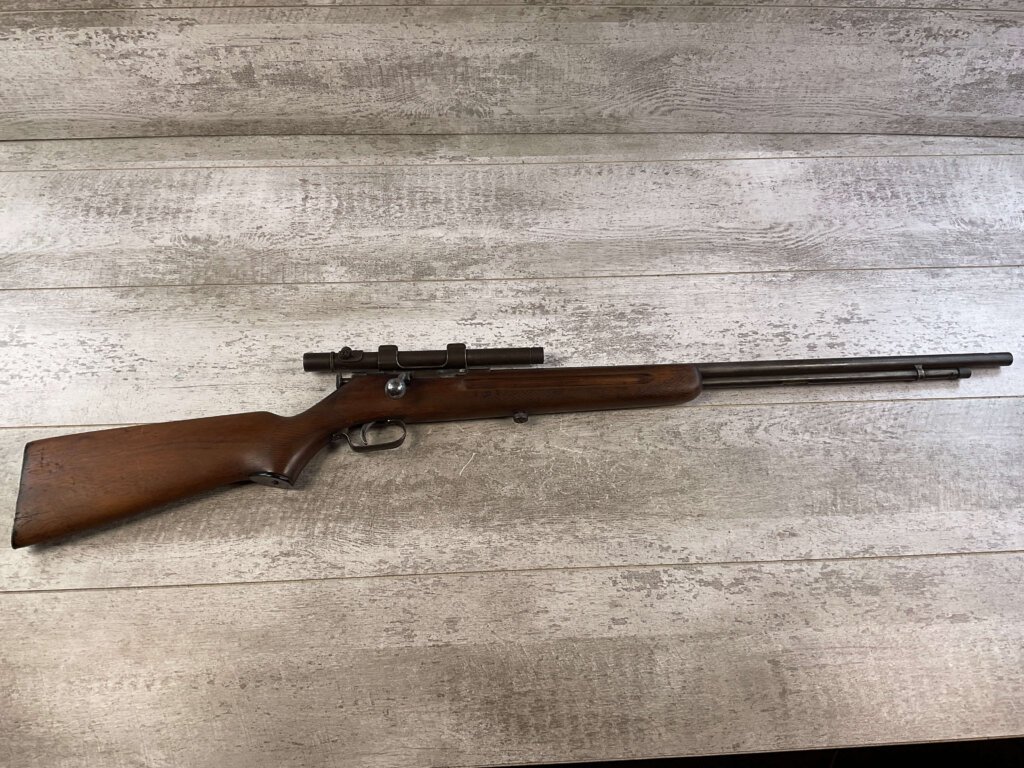O.F. MOSSBERG & SONS MODEL 40 .22LR BOLT ACTION RIFLE, VINTAGE #6-05602-TW