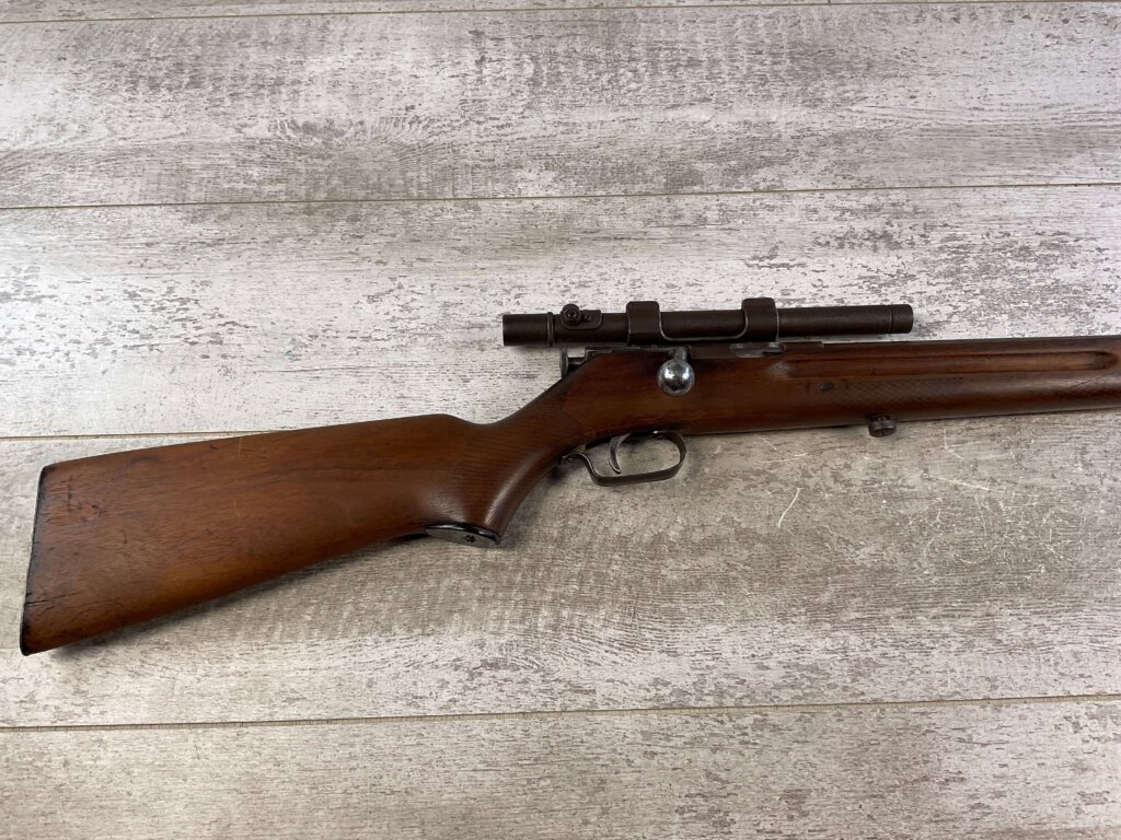 O.F. MOSSBERG & SONS MODEL 40 .22LR BOLT ACTION RIFLE, VINTAGE #6-05602-TW