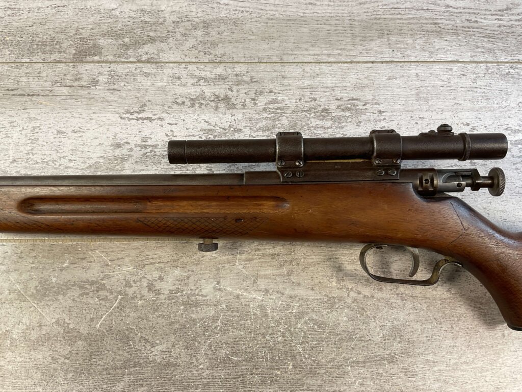 O.F. MOSSBERG & SONS MODEL 40 .22LR BOLT ACTION RIFLE, VINTAGE #6-05602-TW